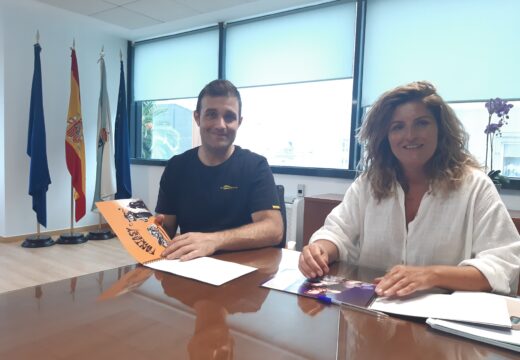 A alcaldesa recibiu no Concello ao naronés Tony Prego, terceiro clasificado en Custom Bike no 29º Bike Show Internacional de Faro en Portugal